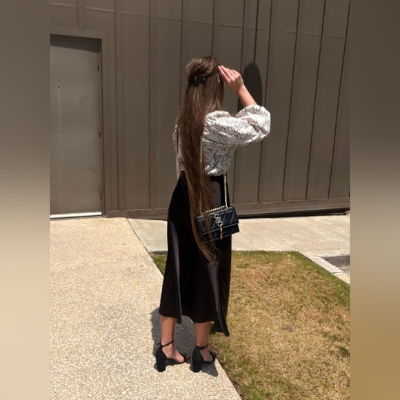 Meet your Posher, Caitlin - Picture 11 of 11